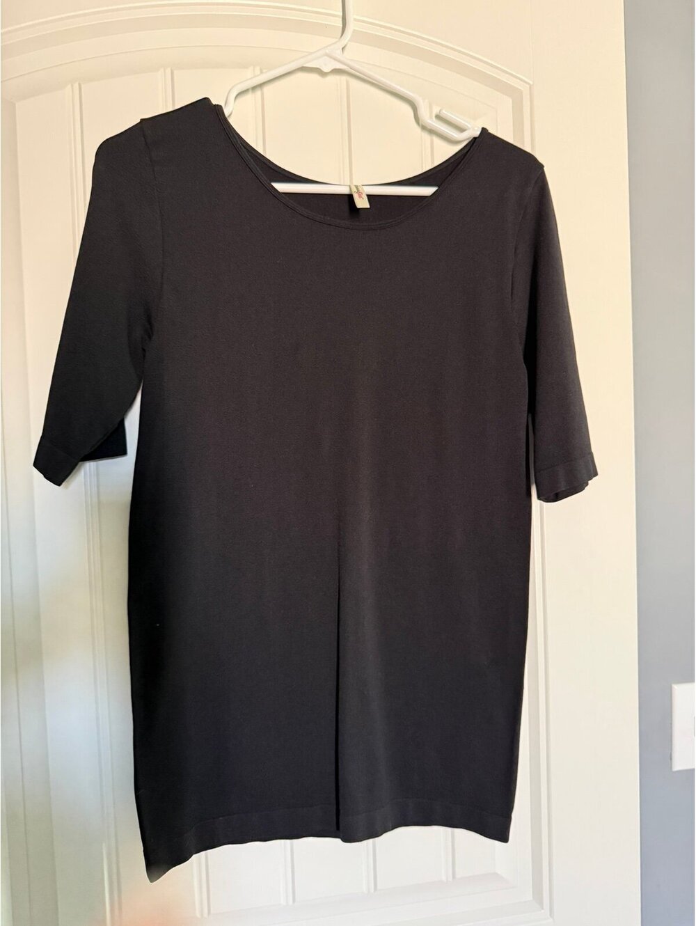 Skinnytees Black Compression Elbow Tee